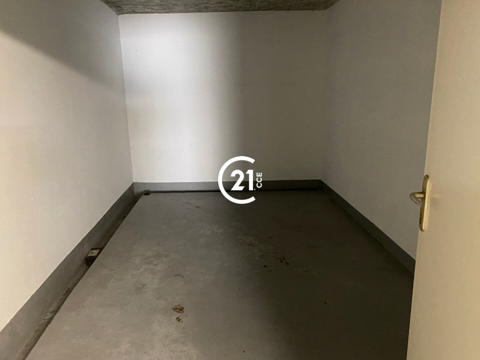 Century 21 CCE, LOCATION Garages / Parking, réf : 1934 / 723241